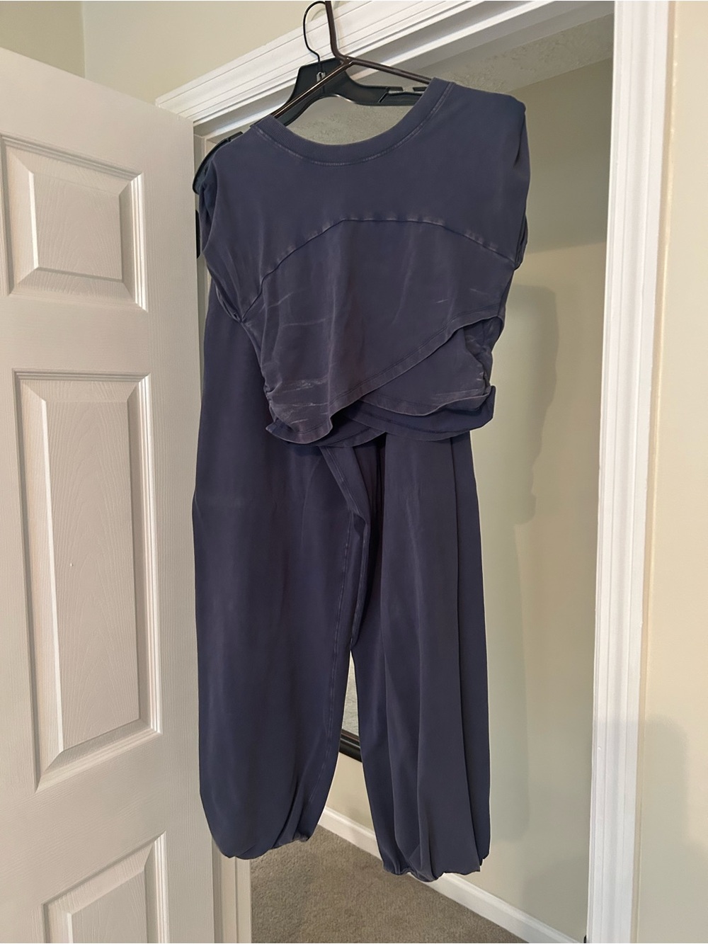 Free people Navy Hotshot Set- Sleeveless Top & Jogger Pants - Picture 2 of 4